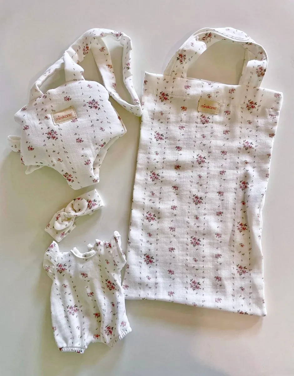 *Lot de vêtements et accessoires BABIES Minikane X Natalys